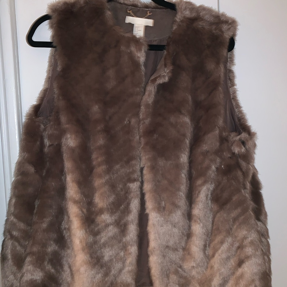 H&M faux fur vest